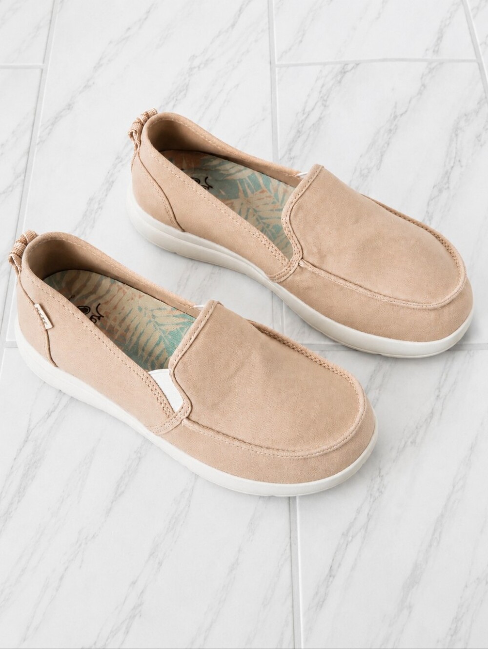 Reef Cushion Coast Autumn Oatmeal Canvas  Slip On Shoes NWT Size 6.5